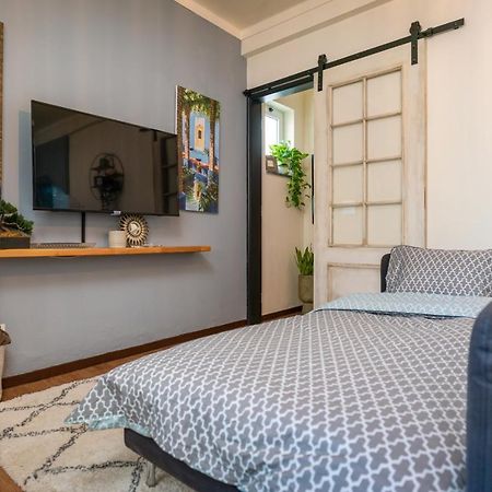 Arty Vintage Townhouse With Rooftop Shower & Sun Loungers Olhão Exterior foto