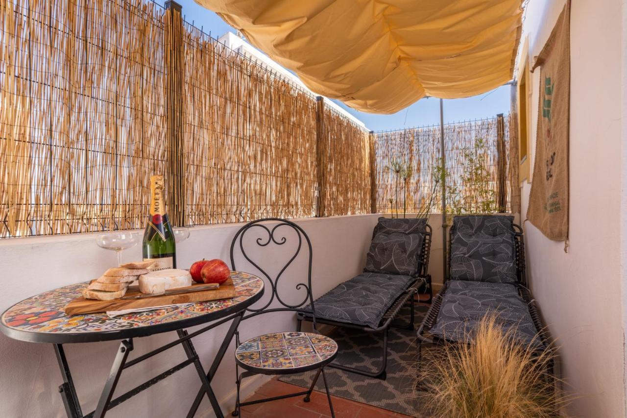 Arty Vintage Townhouse With Rooftop Shower & Sun Loungers Olhão Exterior foto